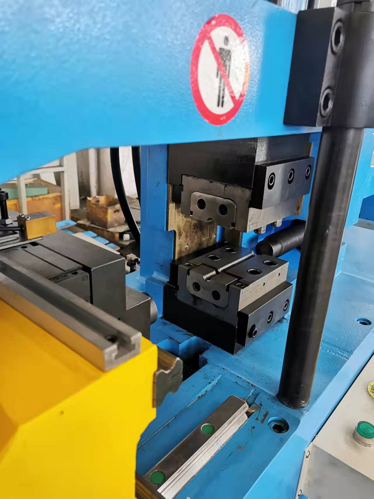 TM60 CNC tube end forming machine 