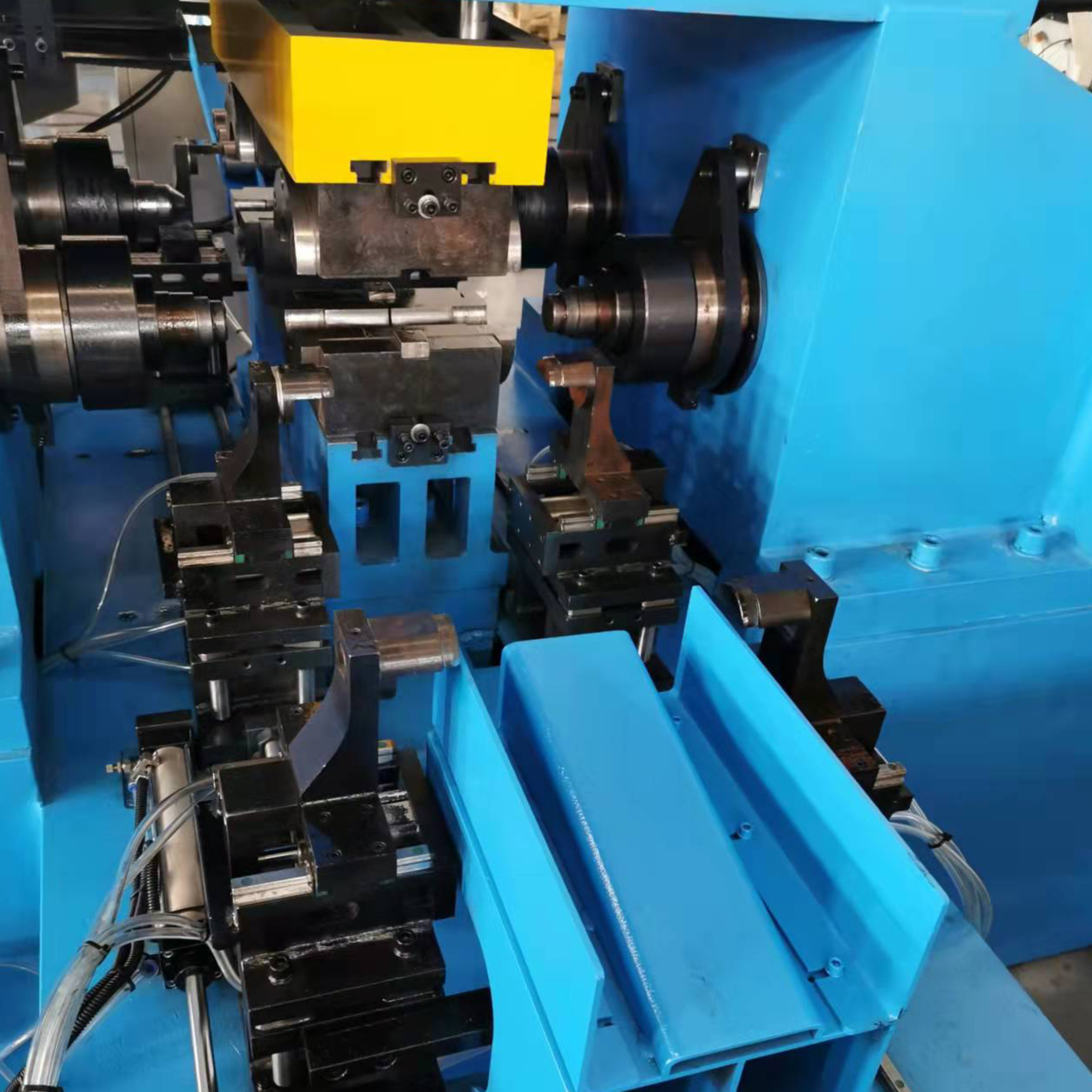 Customerization Automataic loading TM130CNC pipe end forming machine