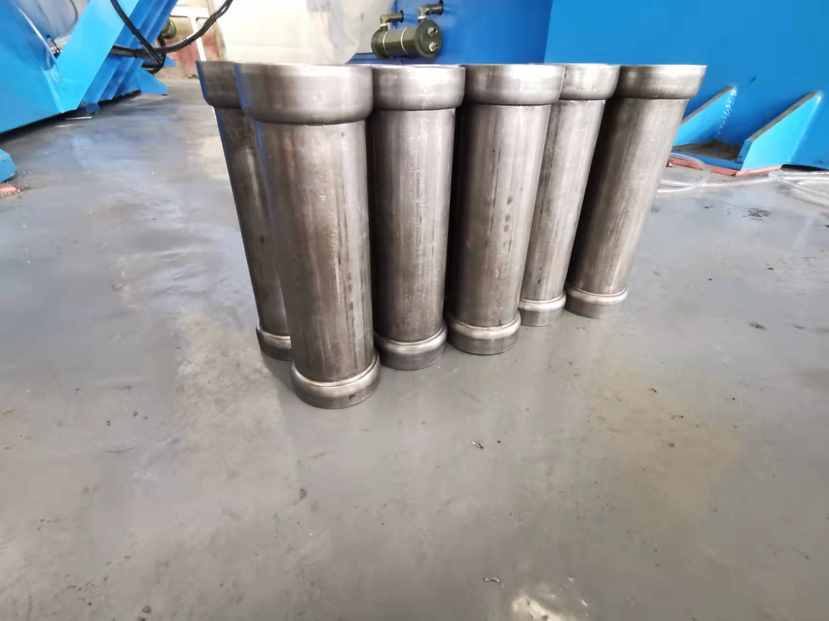 Customerization Automataic loading TM130CNC pipe end forming machine